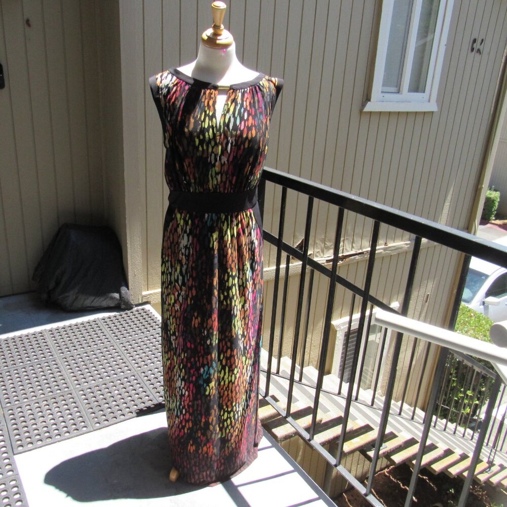 #84  WOMEN'S LONG DRESS BY LONDON TIMES (SIZE 16W US)